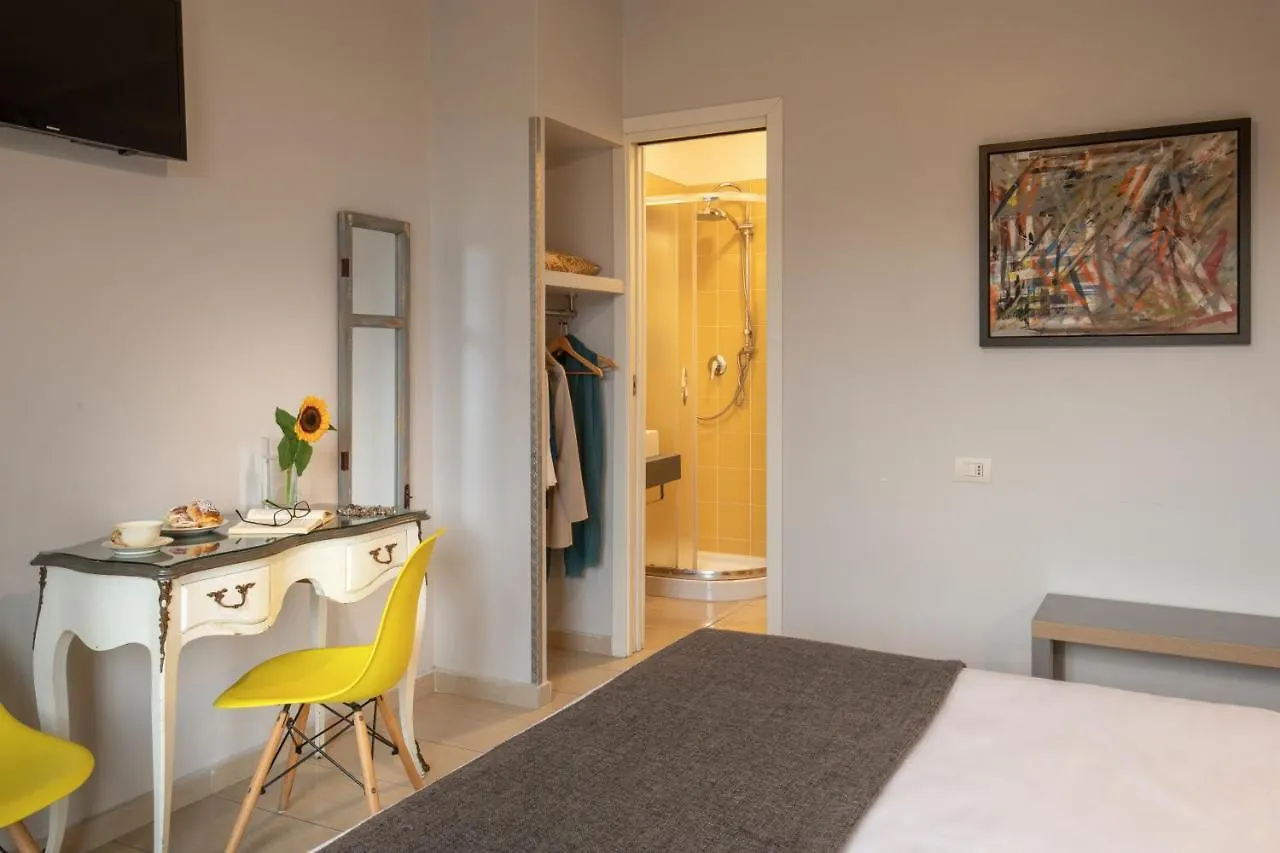 Urban Garden Hotel Rome 3*,